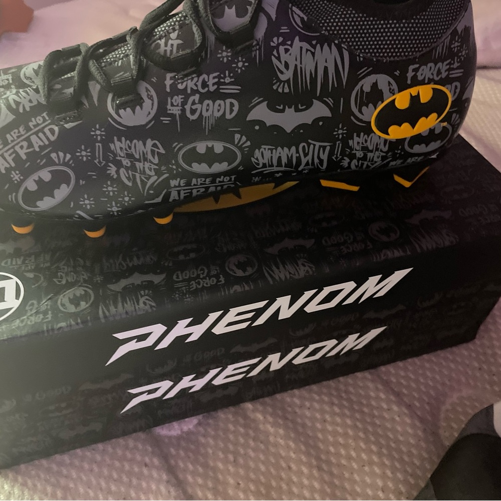 phenom batman cleats